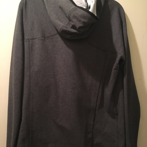 Grey Reebok Jacket - Picture 3 of 3